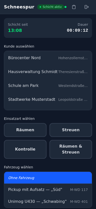 Fahrer-App bei laufender Schicht: Liste der Kunden zur Auswahl, darunter die Einsatzarten Räumen, Streuen, Kontrolle sowie Räumen und Streuen und die Fahrzeugauswahl.